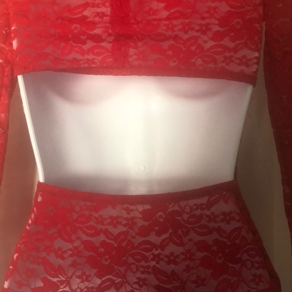 NWT Guess Victotorian Red Lace Longsleeve Bodysuit - Picture 3 of 13